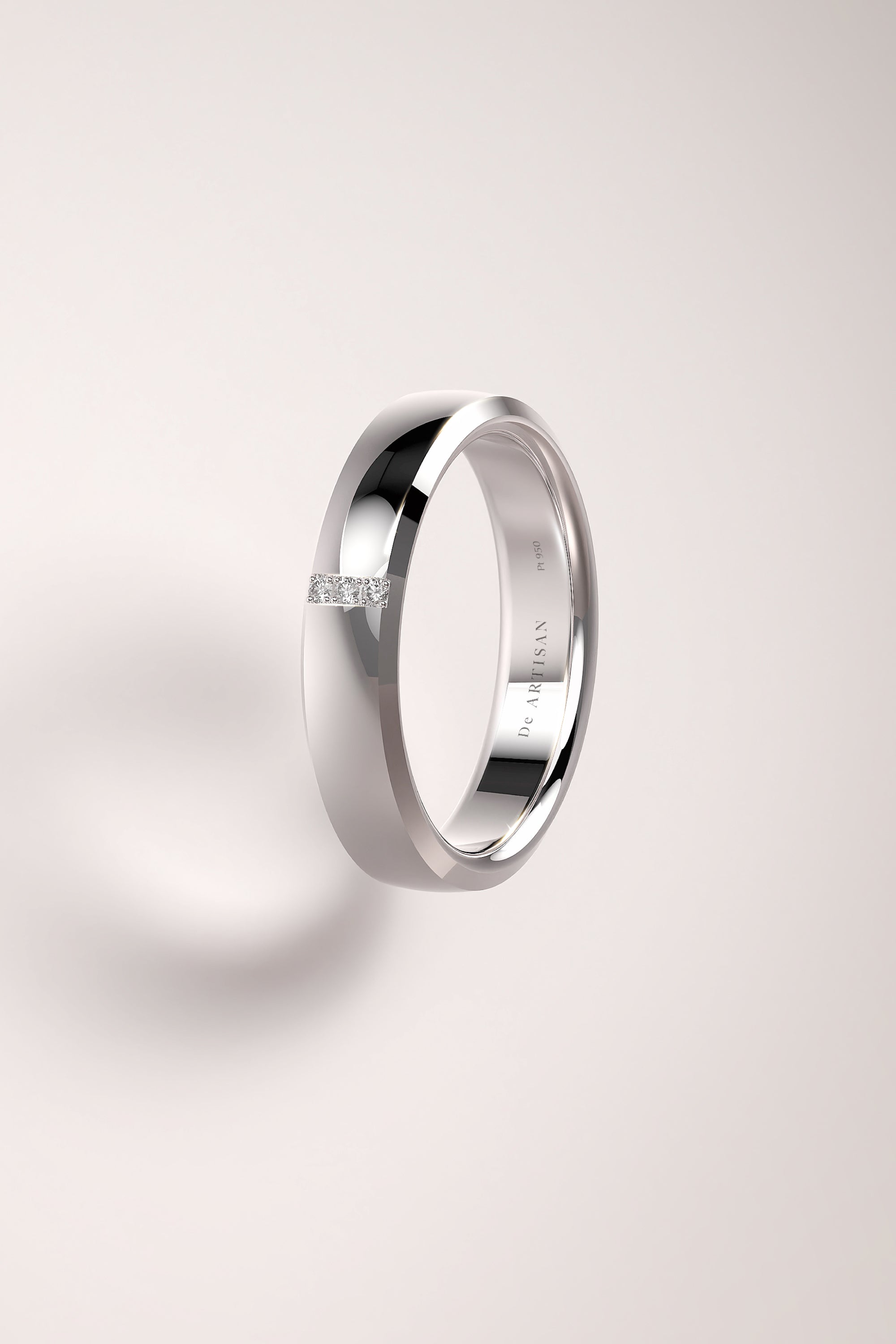 The One ring (M) 4mm. with 3 diamonds