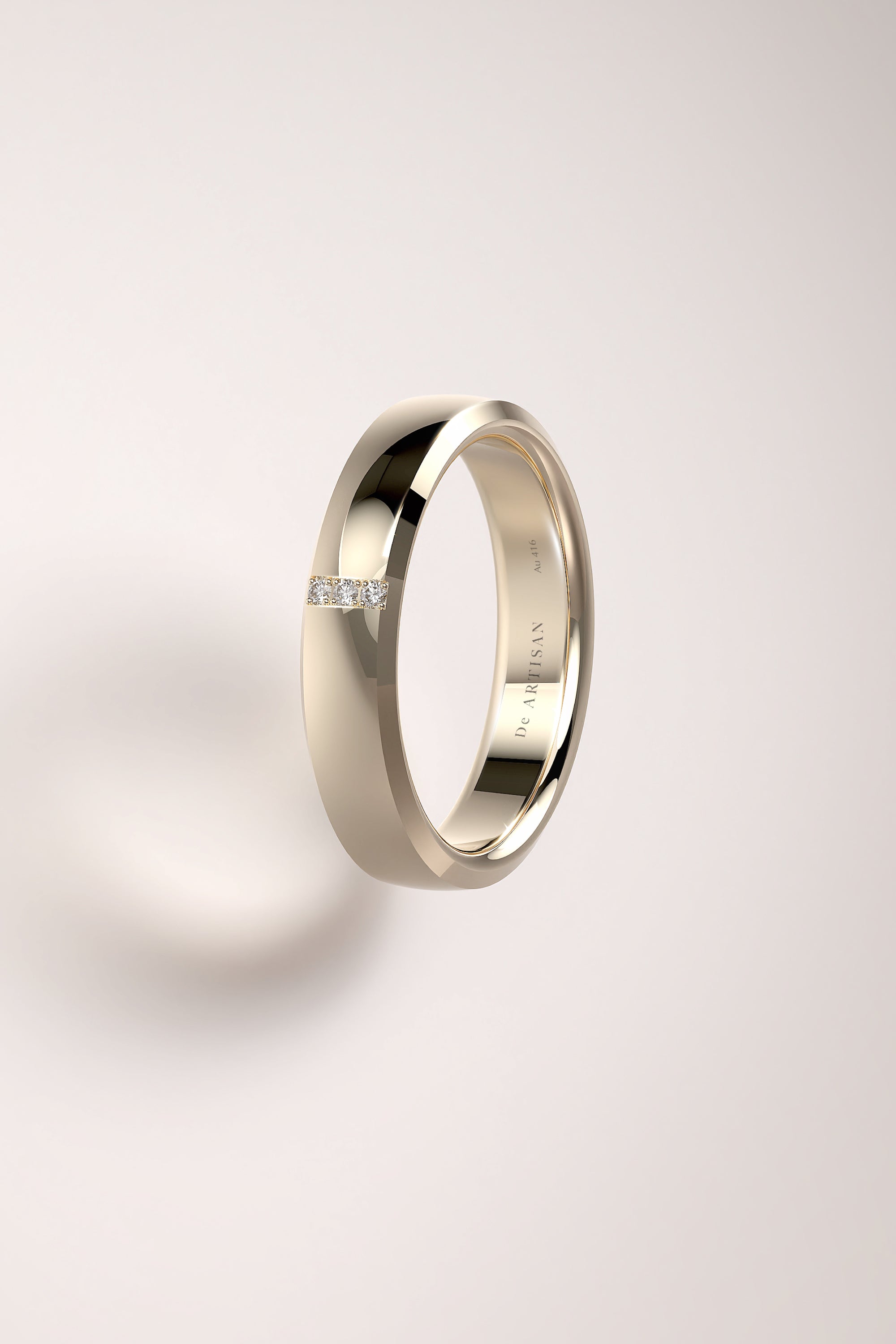 The One ring (M) 4mm. with 3 diamonds