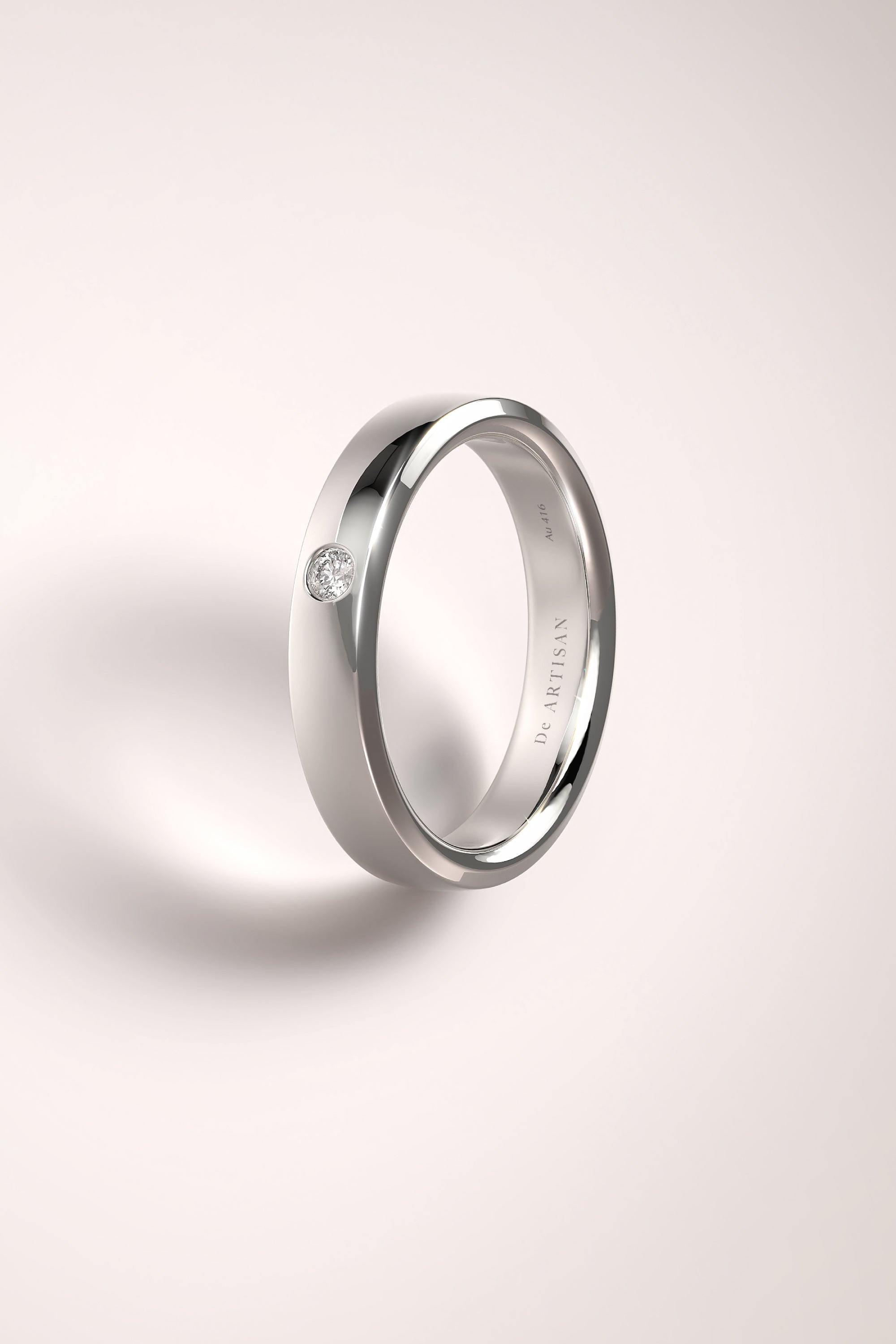 The One ring (M) 4mm. with Diamond